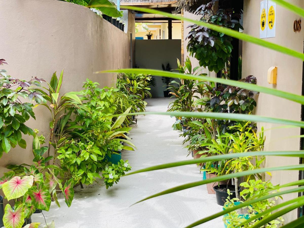Siesta Beach Hotel Maafushi Esterno foto