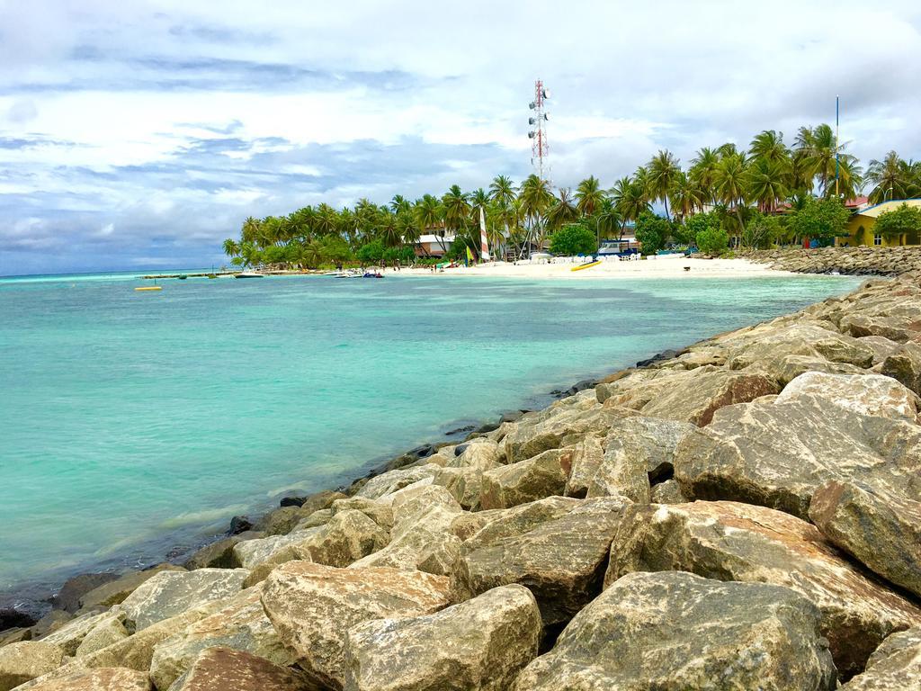 Siesta Beach Hotel Maafushi Esterno foto