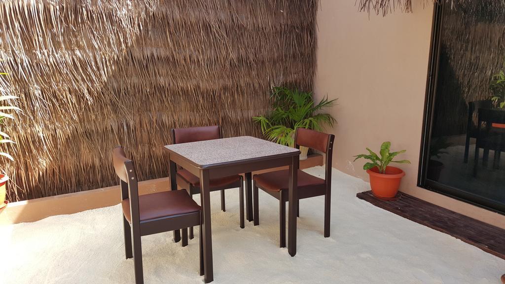 Siesta Beach Hotel Maafushi Esterno foto