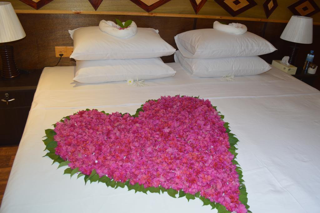 Siesta Beach Hotel Maafushi Esterno foto